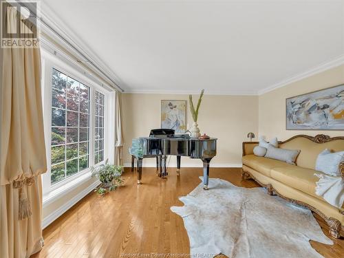 455 Orchard Park Drive, Lakeshore, ON - Indoor Photo Showing Living Room