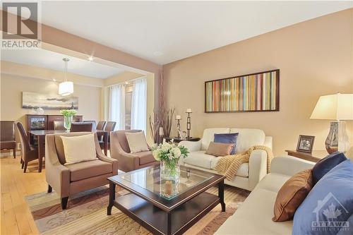 55 Ironside Court E, Ottawa, ON - Indoor Photo Showing Living Room