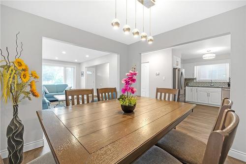 374 Limeridge Road E, Hamilton, ON - Indoor Photo Showing Dining Room