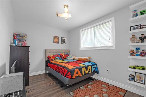 374 Limeridge Road E, Hamilton, ON - Indoor Photo Showing Bedroom