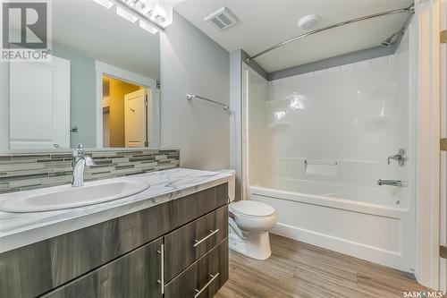 322 5301 Universal Crescent, Regina, SK - Indoor Photo Showing Bathroom