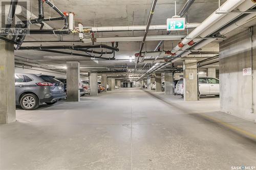 322 5301 Universal Crescent, Regina, SK - Indoor Photo Showing Garage