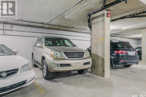 322 5301 Universal Crescent, Regina, SK - Indoor Photo Showing Garage