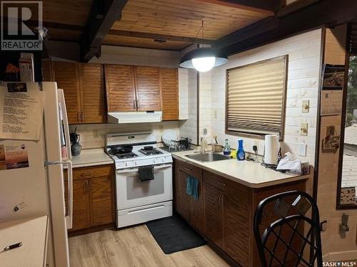 144 Oak Place, Turtle Lake, SK - Indoor Photo Showing Kitchen