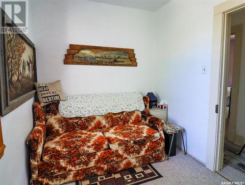 32 11Th Avenue Se, Swift Current, SK - Indoor Photo Showing Bedroom