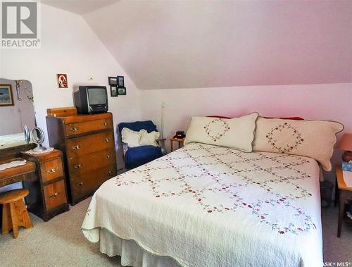 32 11Th Avenue Se, Swift Current, SK - Indoor Photo Showing Bedroom