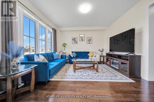 16 Cahill Drive, Brantford, ON - Indoor Photo Showing Living Room