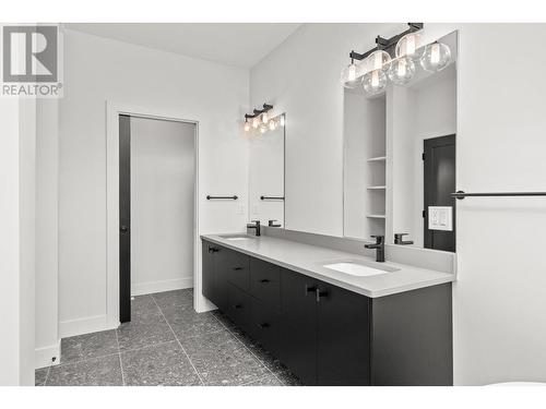 1026 Emslie Street Lot# Lot 7, Kelowna, BC - Indoor Photo Showing Bathroom