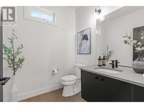 1026 Emslie Street Lot# Lot 7, Kelowna, BC - Indoor Photo Showing Bathroom