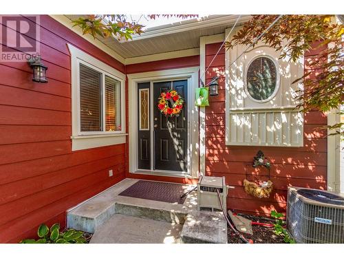 389 Mccarren Avenue, Kelowna, BC - Outdoor