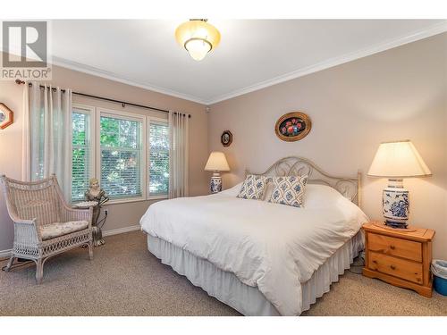 389 Mccarren Avenue, Kelowna, BC - Indoor Photo Showing Bedroom