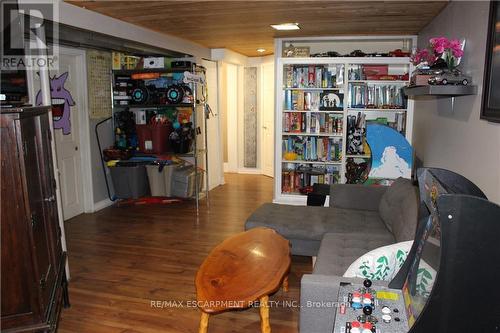 23 Lamb Court, Hamilton (Lisgar), ON - Indoor Photo Showing Other Room