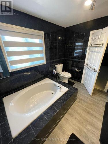 104 Lord Simcoe Drive, Brampton (Westgate), ON - Indoor Photo Showing Bathroom