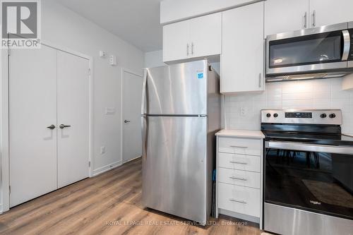 13 - 3415 Ridgeway Drive, Mississauga (Erin Mills), ON - Indoor Photo Showing Kitchen With Stainless Steel Kitchen