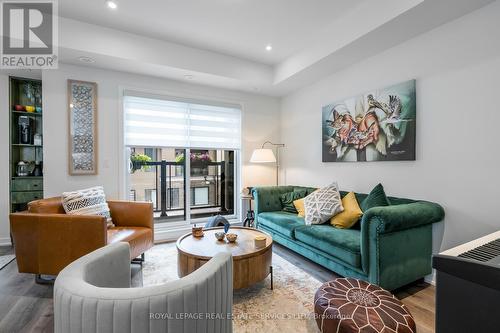 13 - 3415 Ridgeway Drive, Mississauga (Erin Mills), ON - Indoor Photo Showing Living Room