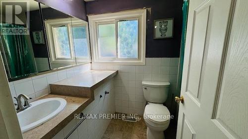 38 Pleasant Road, Guelph (Waverley), ON - Indoor Photo Showing Bathroom