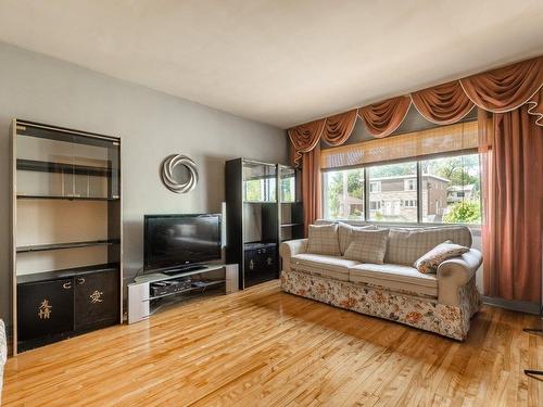 Salon - 296 Rue Chambly, Longueuil (Greenfield Park), QC - Indoor Photo Showing Living Room