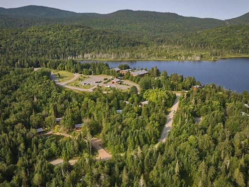 Photo aÃ©rienne - 7 Ch. Des Sources, Saint-Donat, QC - Outdoor With Body Of Water With View