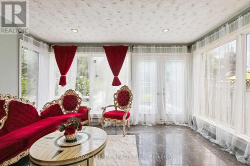 4143 Tapestry Trail, Mississauga (Rathwood), ON - Indoor Photo Showing Living Room