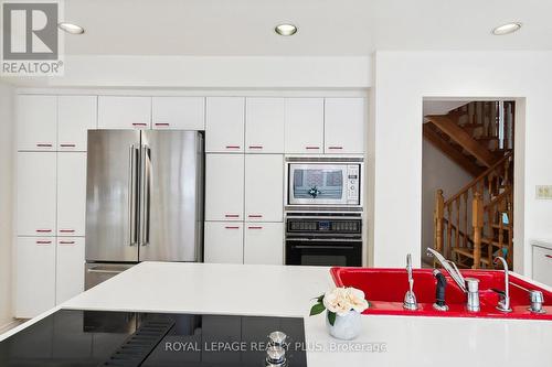 4143 Tapestry Trail, Mississauga (Rathwood), ON - Indoor Photo Showing Kitchen