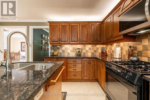 47 Woodend Drive, Hamilton, ON - Indoor Photo Showing Kitchen With Double Sink With Upgraded Kitchen