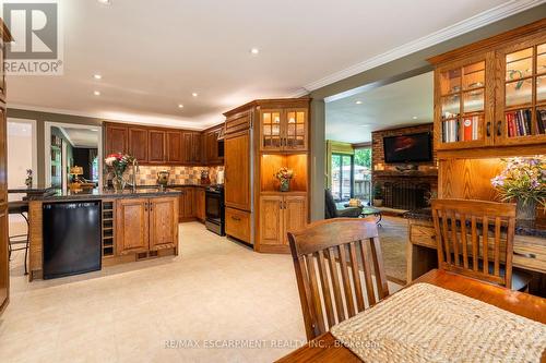 47 Woodend Drive, Hamilton, ON - Indoor Photo Showing Dining Room