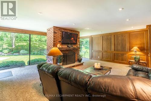 47 Woodend Drive, Hamilton, ON - Indoor Photo Showing Living Room With Fireplace