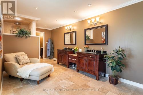 47 Woodend Drive, Hamilton, ON - Indoor Photo Showing Other Room