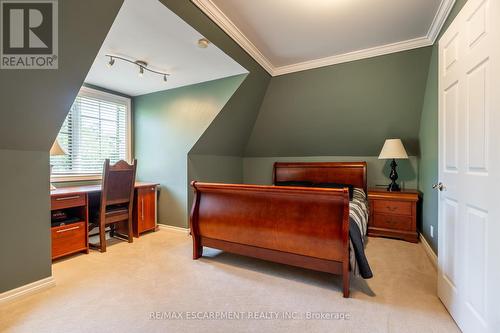 47 Woodend Drive, Hamilton, ON - Indoor Photo Showing Bedroom