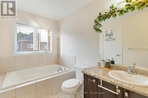 8751 Pawpaw Lane, Niagara Falls, ON - Indoor Photo Showing Bathroom