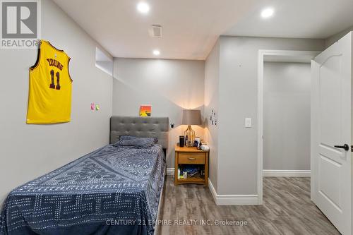 8751 Pawpaw Lane, Niagara Falls, ON - Indoor Photo Showing Bedroom