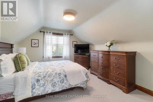 28 Walter Avenue S, Hamilton (Normanhurst), ON - Indoor Photo Showing Bedroom