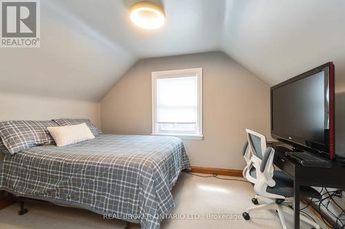 28 Walter Avenue S, Hamilton (Normanhurst), ON - Indoor Photo Showing Bedroom