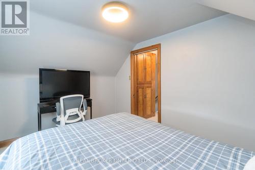 28 Walter Avenue S, Hamilton (Normanhurst), ON - Indoor Photo Showing Bedroom