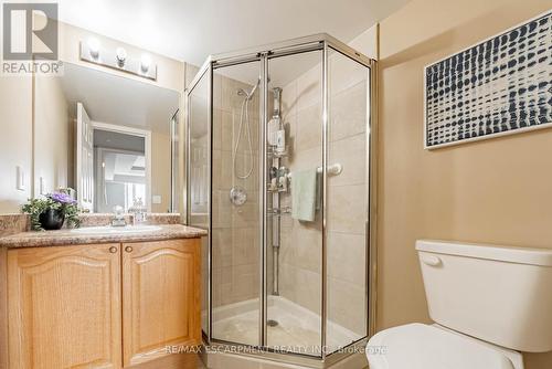 308 - 990 Golf Links Road, Hamilton (Meadowlands), ON - Indoor Photo Showing Bathroom