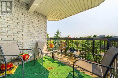 308 - 990 Golf Links Road, Hamilton (Meadowlands), ON - Outdoor With Exterior