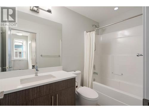 3630 Mission Springs Drive Unit# 108, Kelowna, BC - Indoor Photo Showing Bathroom