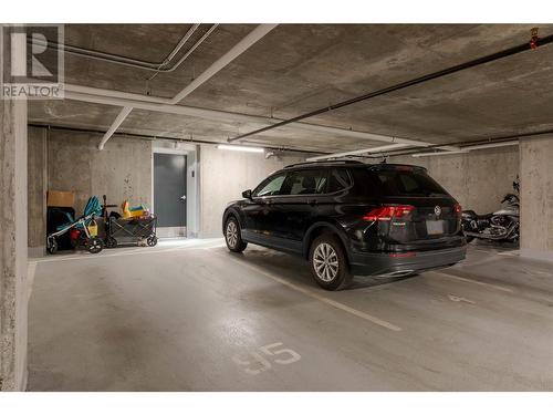 3630 Mission Springs Drive Unit# 108, Kelowna, BC - Indoor Photo Showing Garage