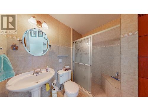 8901 92Nd Avenue, Osoyoos, BC - Indoor Photo Showing Bathroom