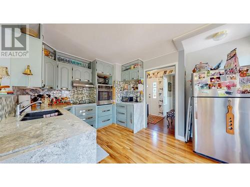 8901 92Nd Avenue, Osoyoos, BC - Indoor Photo Showing Kitchen With Double Sink