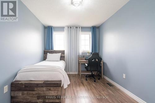 28 Sun King Crescent, Barrie (Innis-Shore), ON - Indoor Photo Showing Bedroom