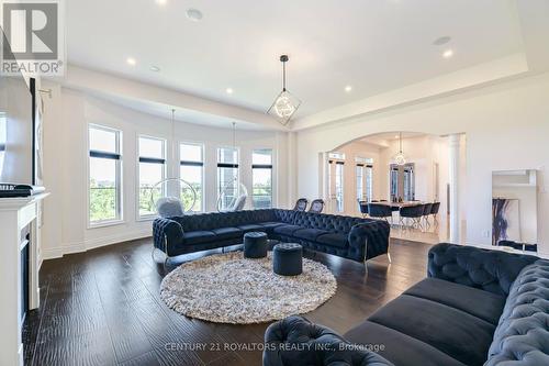 36 Quintette Close, Brampton (Bram East), ON - Indoor Photo Showing Living Room