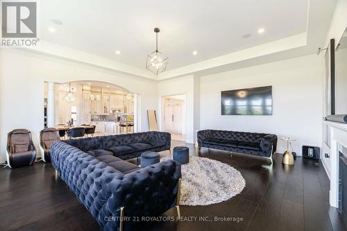 36 Quintette Close, Brampton (Bram East), ON - Indoor Photo Showing Living Room