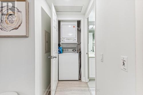 306 - 35 Finch Avenue E, Toronto (Willowdale East), ON - Indoor Photo Showing Laundry Room