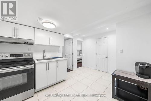 3 Alamosa Drive, Toronto, ON - Indoor Photo Showing Kitchen