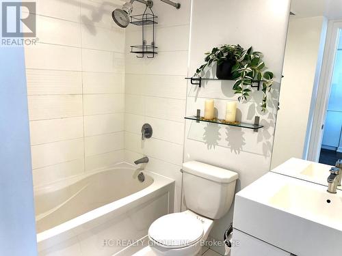 1602 - 10 Capreol Court, Toronto (Waterfront Communities), ON - Indoor Photo Showing Bathroom