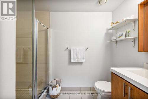 604 - 560 Front Street W, Toronto (Waterfront Communities), ON - Indoor Photo Showing Bathroom