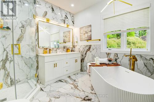 24 Wendat Trail, Springwater (Midhurst), ON - Indoor Photo Showing Bathroom