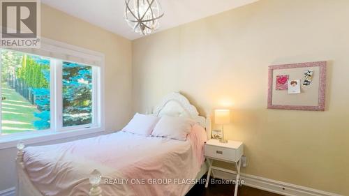 24 Wendat Trail, Springwater (Midhurst), ON - Indoor Photo Showing Bedroom