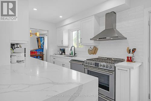 62 Swanston Crescent, Ajax (South West), ON - Indoor Photo Showing Kitchen